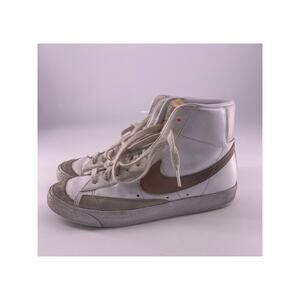 Nike High Top Shoes Womens Size 9.5 White Light Pink Blazer Mid 77 Activewear